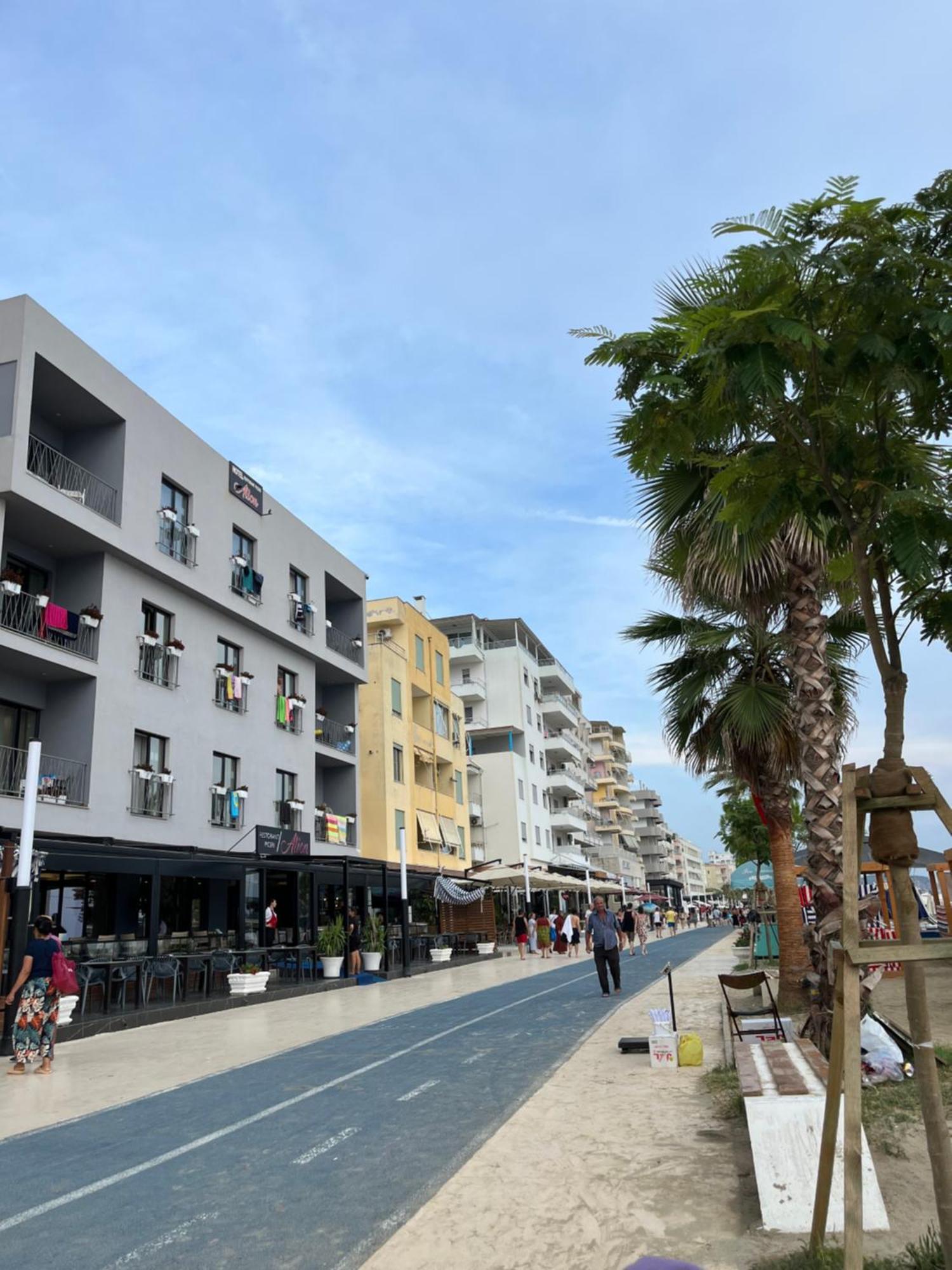 Sun, Sea And Serenity - Beachfront With Sunset Views And Soothing Waves Apartamento