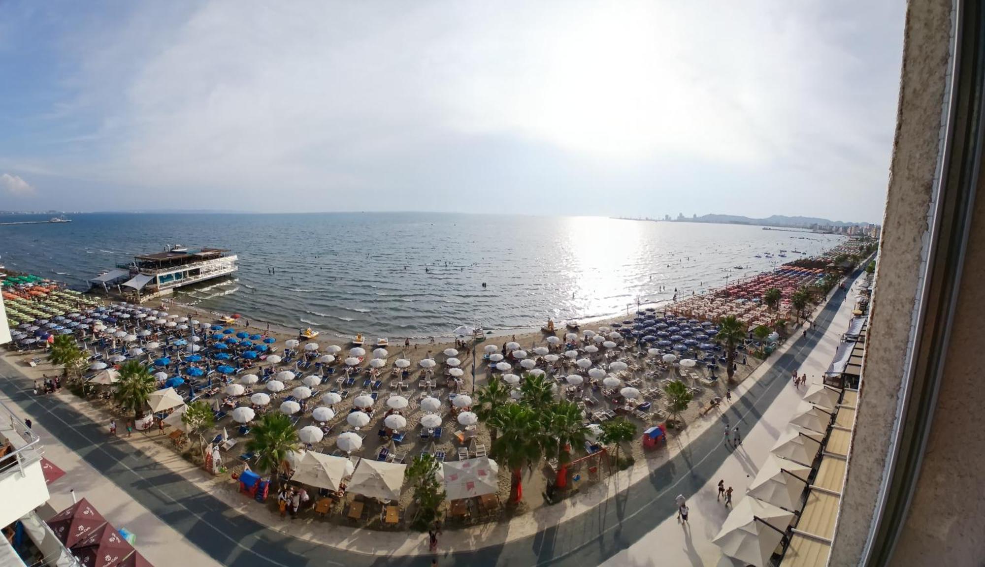Apartamento Sun, Sea And Serenity - Beachfront With Sunset Views And Soothing Waves *