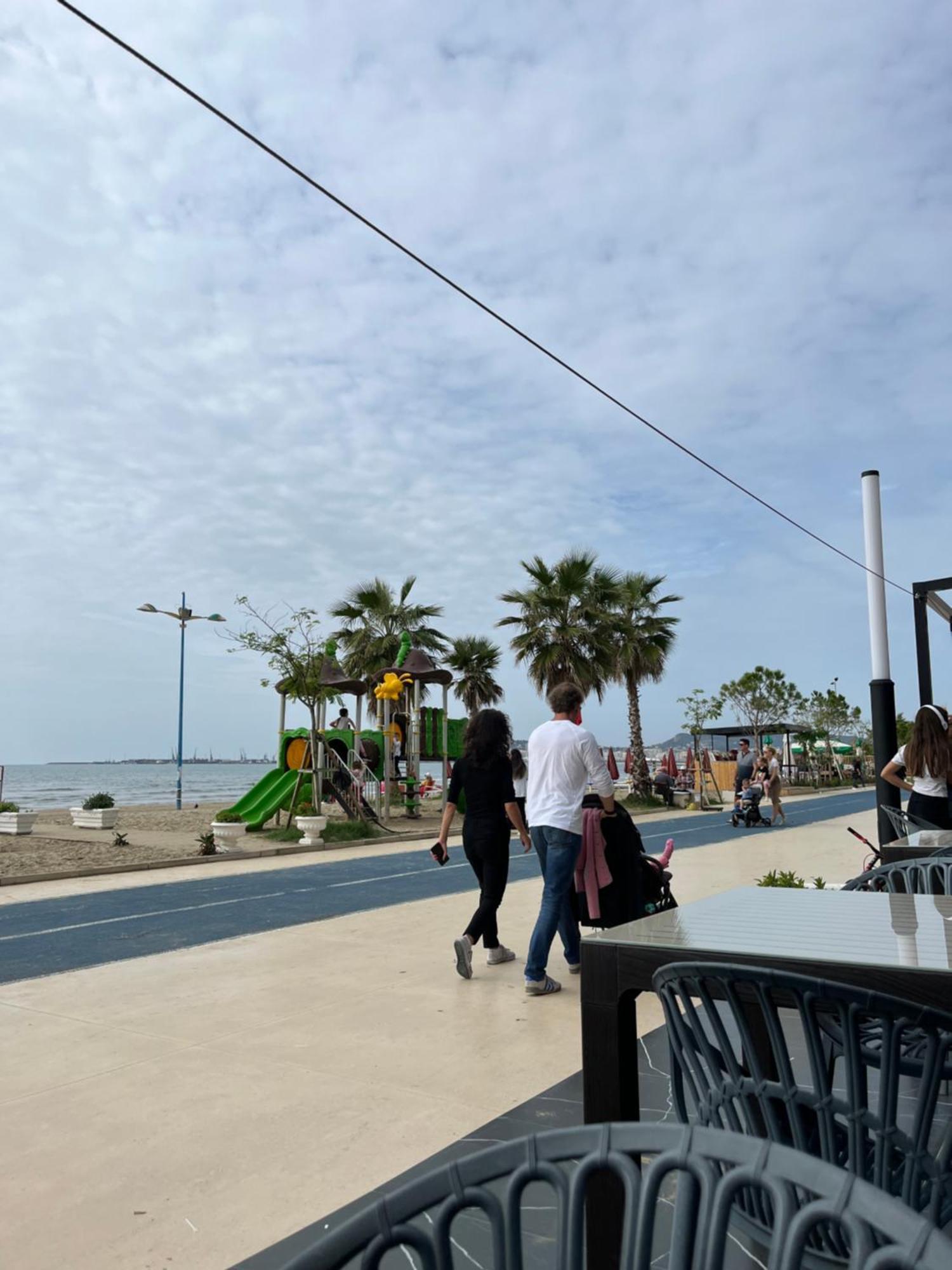 Apartamento Sun, Sea And Serenity - Beachfront With Sunset Views And Soothing Waves